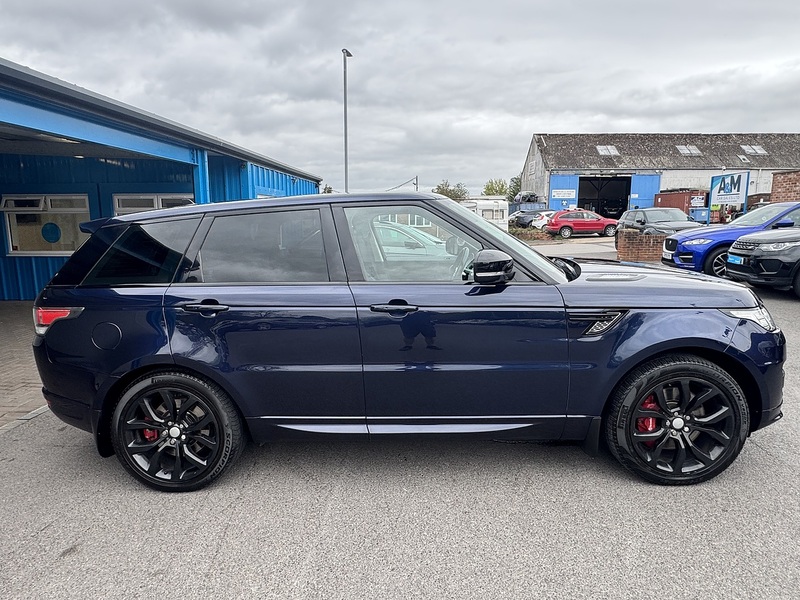 Land Rover SD V6 Autobiography Dynamic SUV 3.0 Automatic Diesel