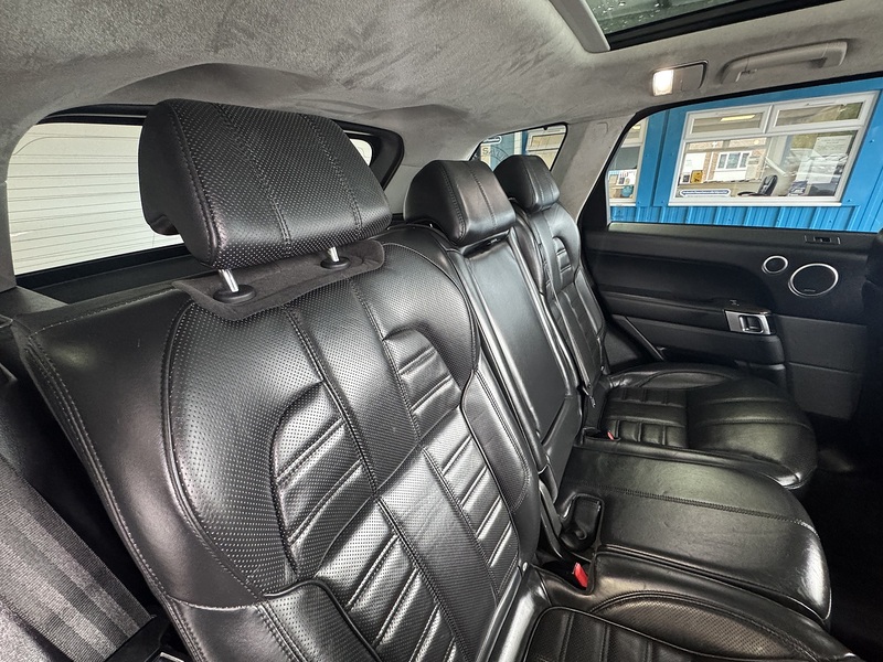 Land Rover SD V6 Autobiography Dynamic SUV 3.0 Automatic Diesel