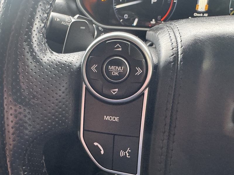 Land Rover SD V6 Autobiography Dynamic SUV 3.0 Automatic Diesel