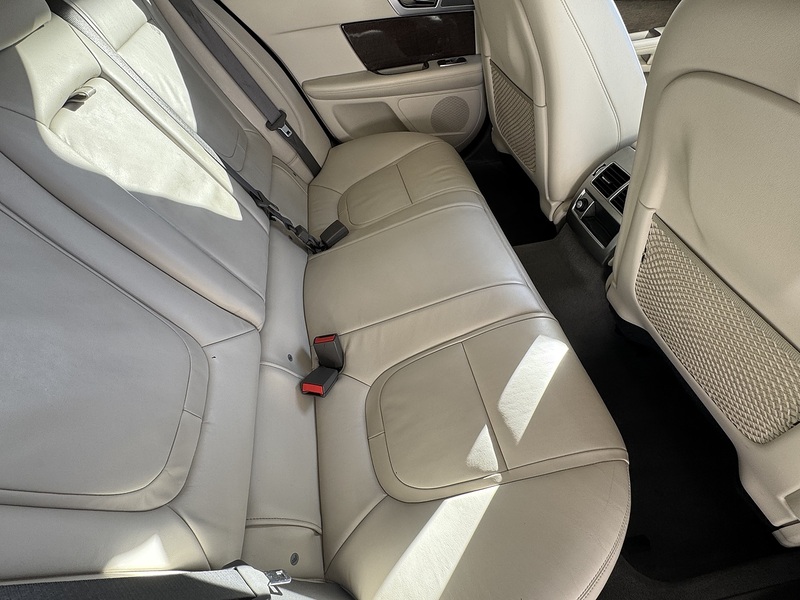 Jaguar 2.2d Premium Luxury Sportbrake 5dr Diesel Auto Euro 5 (s/s) (200 ps)