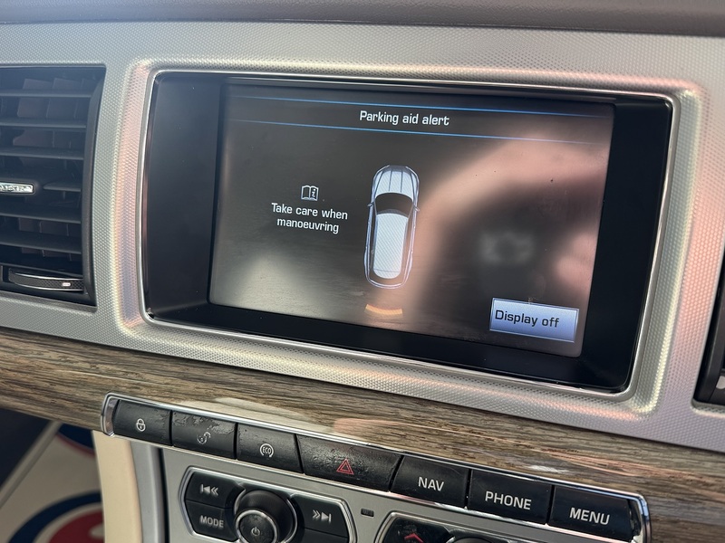 Jaguar 2.2d Premium Luxury Sportbrake 5dr Diesel Auto Euro 5 (s/s) (200 ps)