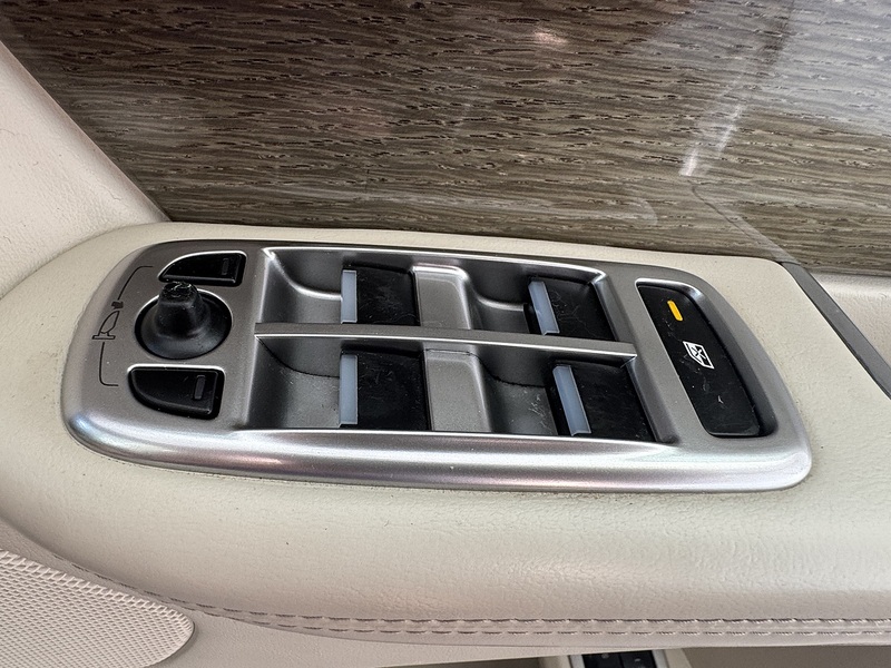 Jaguar 2.2d Premium Luxury Sportbrake 5dr Diesel Auto Euro 5 (s/s) (200 ps)