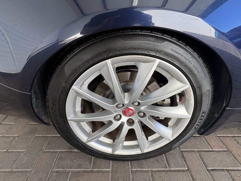 Jaguar 2.2d Premium Luxury Sportbrake 5dr Diesel Auto Euro 5 (s/s) (200 ps)