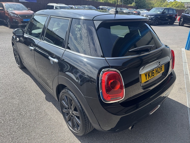 MINI 1.5 Cooper Hatchback 5dr Petrol Manual Euro 6 (s/s) (136 ps)