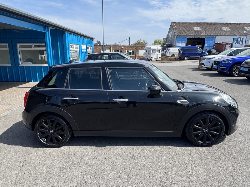 MINI 1.5 Cooper Hatchback 5dr Petrol Manual Euro 6 (s/s) (136 ps)