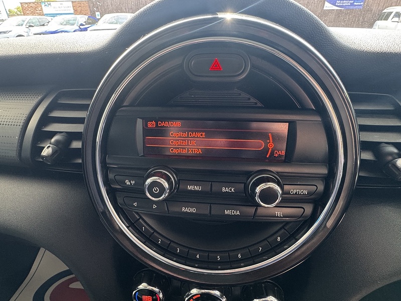 MINI 1.5 Cooper Hatchback 5dr Petrol Manual Euro 6 (s/s) (136 ps)