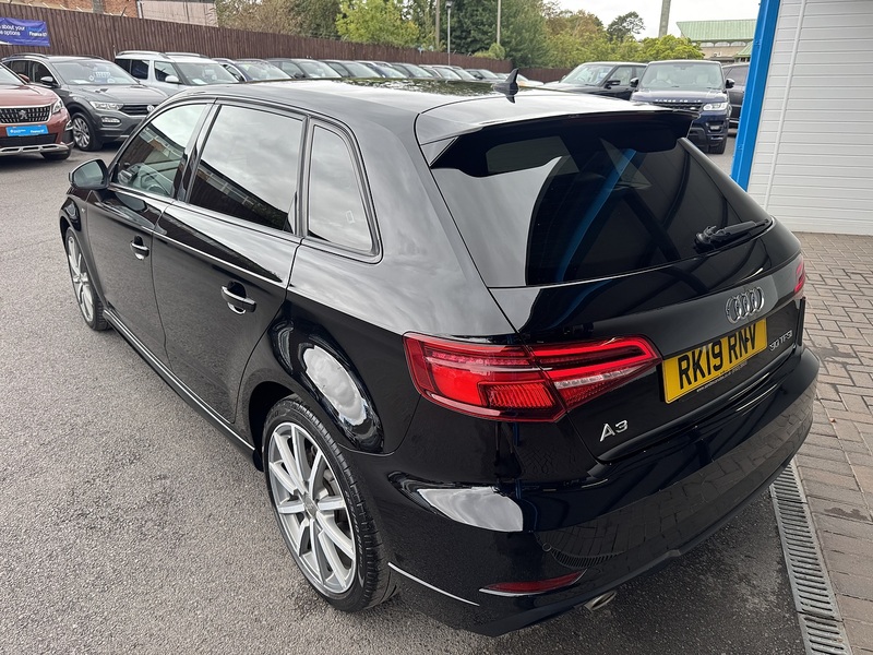 Audi 1.0 TFSI 30 Black Edition Sportback 5dr Petrol Manual Euro 6 (s/s) (116 ps)