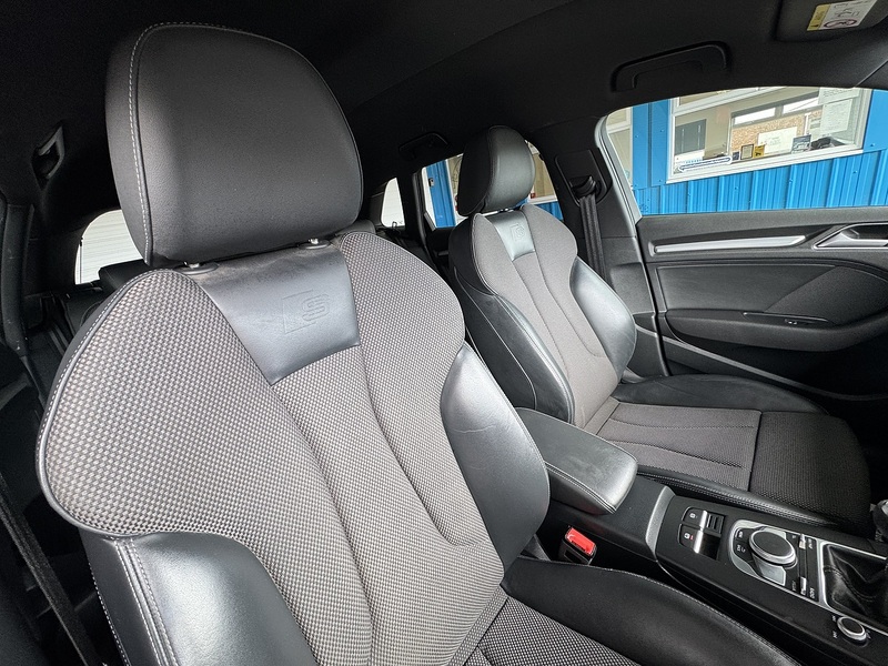 Audi 1.0 TFSI 30 Black Edition Sportback 5dr Petrol Manual Euro 6 (s/s) (116 ps)