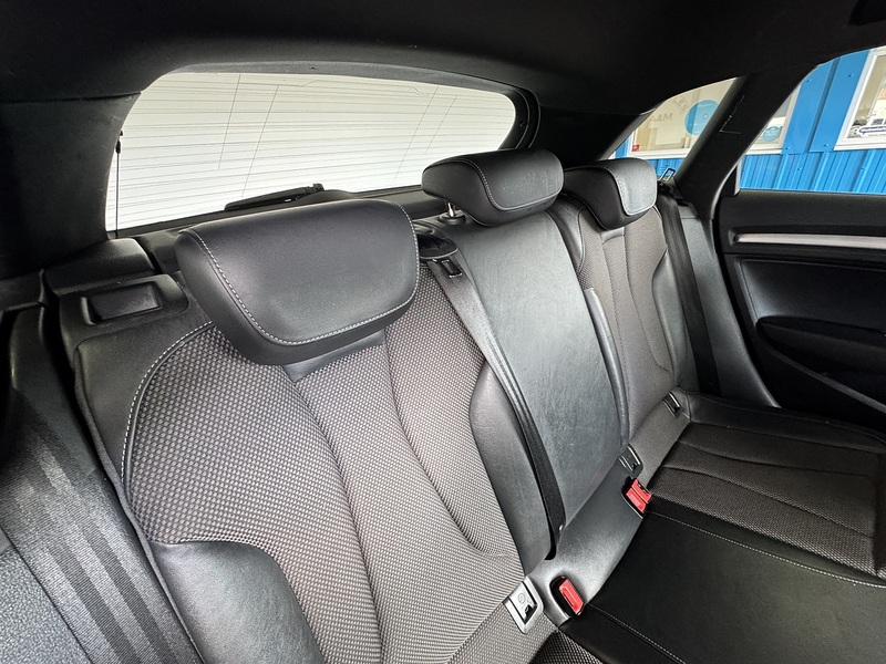 Audi 1.0 TFSI 30 Black Edition Sportback 5dr Petrol Manual Euro 6 (s/s) (116 ps)