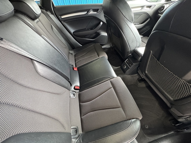 Audi 1.0 TFSI 30 Black Edition Sportback 5dr Petrol Manual Euro 6 (s/s) (116 ps)