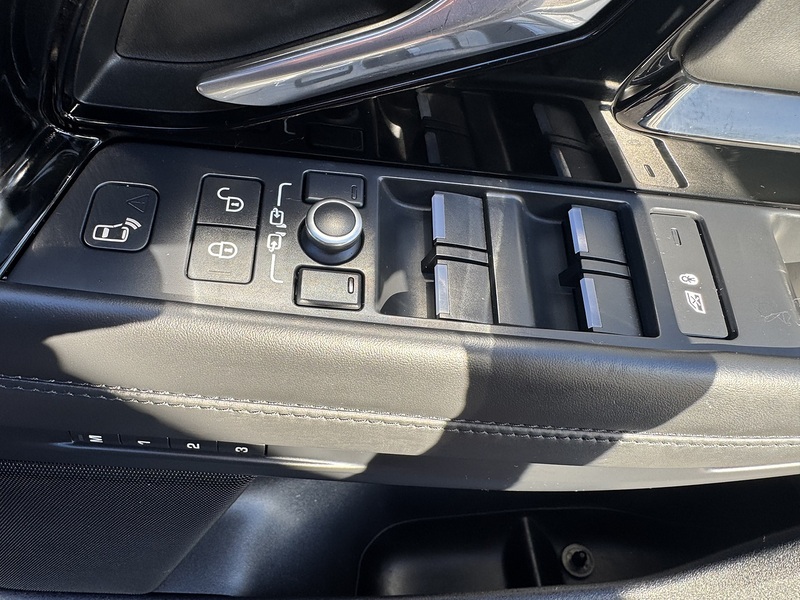 Land Rover 2.0 D180 R-Dynamic HSE SUV 5dr Diesel Auto 4WD Euro 6 (s/s) (180 ps)