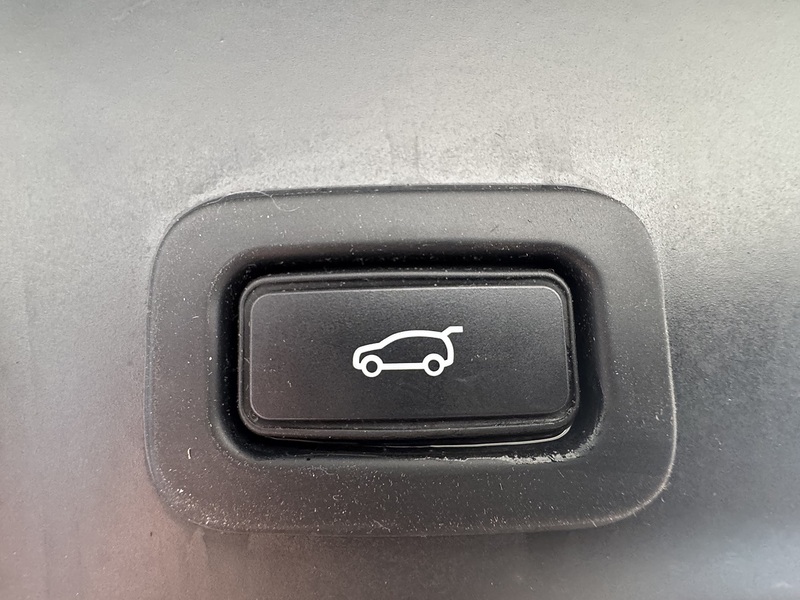 Land Rover 2.0 D180 R-Dynamic HSE SUV 5dr Diesel Auto 4WD Euro 6 (s/s) (180 ps)