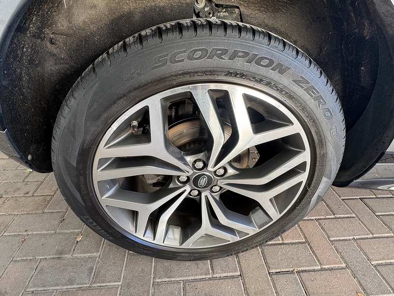 Land Rover 2.0 D180 R-Dynamic HSE SUV 5dr Diesel Auto 4WD Euro 6 (s/s) (180 ps)