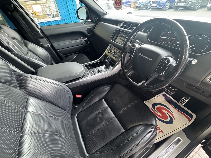 Land Rover SD HSE Dynamic SUV 3.0 Automatic Diesel