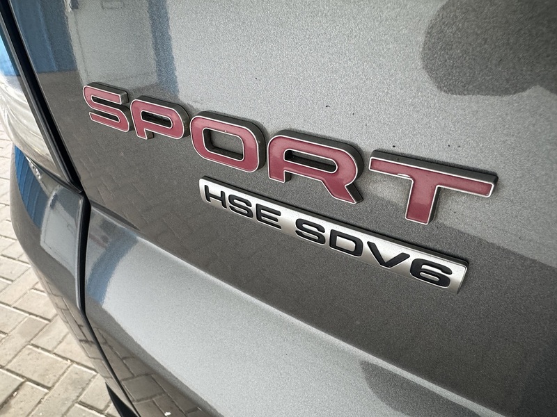 Land Rover SD HSE Dynamic SUV 3.0 Automatic Diesel