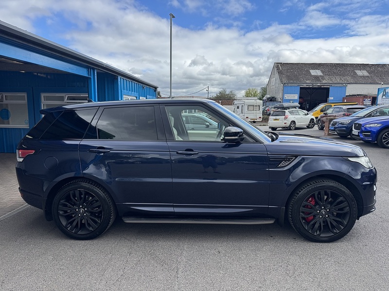 Land Rover SD V8 Autobiography Dynamic SUV 4.4 Automatic Diesel