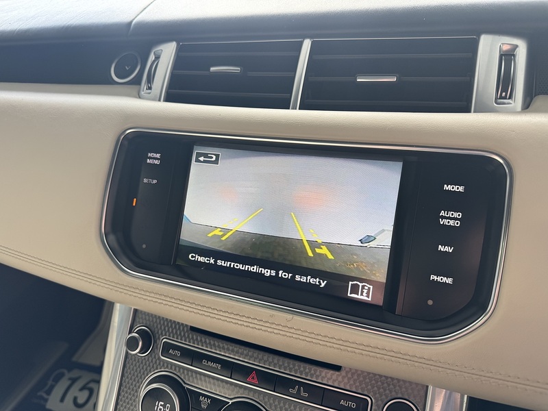 Land Rover SD V8 Autobiography Dynamic SUV 4.4 Automatic Diesel