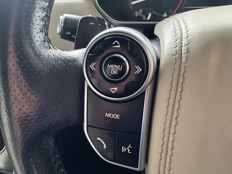 Land Rover SD V8 Autobiography Dynamic SUV 4.4 Automatic Diesel