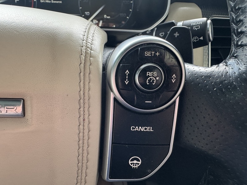 Land Rover SD V8 Autobiography Dynamic SUV 4.4 Automatic Diesel