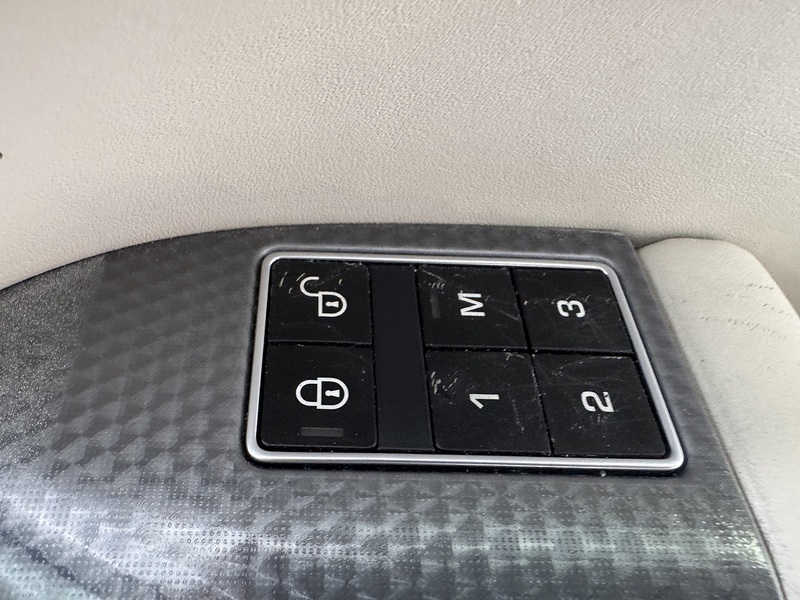 Land Rover SD V8 Autobiography Dynamic SUV 4.4 Automatic Diesel