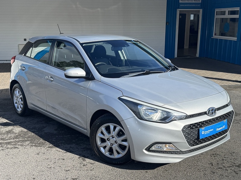 Hyundai 1.2 SE Hatchback 5dr Petrol Manual Euro 6 (84 ps)