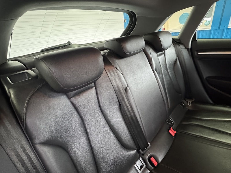 Audi 1.6 TDI 30 Sport Sportback 5dr Diesel Manual Euro 6 (s/s) (116 ps)