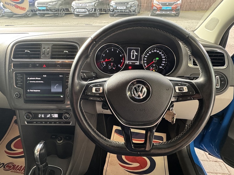 Volkswagen 1.2 TSI BlueMotion Tech SE Design Hatchback 5dr Petrol DSG Euro 6 (s/s) (90 ps)