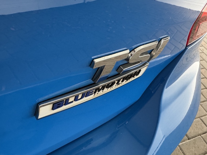 Volkswagen 1.2 TSI BlueMotion Tech SE Design Hatchback 5dr Petrol DSG Euro 6 (s/s) (90 ps)