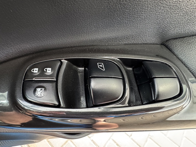 Nissan Bose Personal Edition SUV 1.6 Manual Petrol