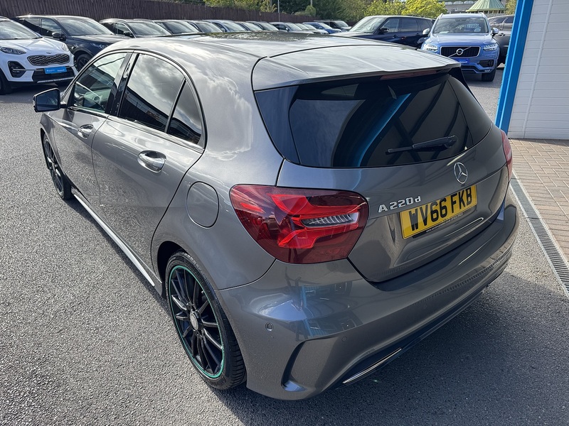 Mercedes-Benz 2.1 A220d Motorsport Edition (Premium) Hatchback 5dr Diesel 7G-DCT Euro 6 (s/s) (177 ps)
