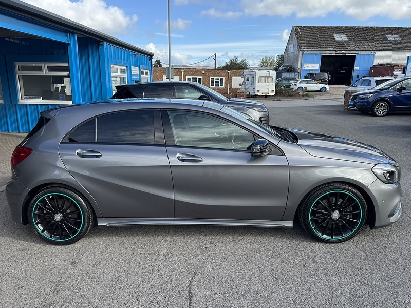 Mercedes-Benz 2.1 A220d Motorsport Edition (Premium) Hatchback 5dr Diesel 7G-DCT Euro 6 (s/s) (177 ps)
