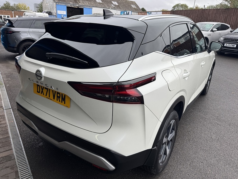 Nissan 1.3 DIG-T MHEV Premiere Edition SUV 5dr Petrol Hybrid Manual Euro 6 (s/s) (140 ps)
