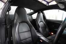 Porsche 911 (996) C4'S' Coupe Manual - U2456