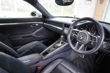 Porsche 911 (991.2) 3.0T Carrera 2 Coupe - U2459