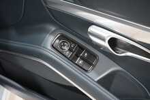 Porsche 911 (991.2) 3.0T Carrera 2 Coupe - U2459