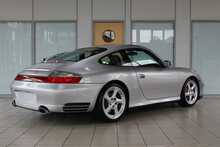 Porsche 911 (996.2) Carrera 4S Coupe - U2469