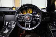 Porsche 911 (991.2) Carrera 4S Cabriolet - U2471
