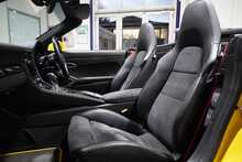 Porsche 911 (991.2) Carrera 4S Cabriolet - U2471