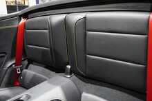 Porsche 911 (991.2) Carrera 4S Cabriolet - U2471