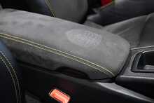 Porsche 911 (991.2) Carrera 4S Cabriolet - U2471