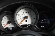 Porsche Macan Gen 2 Turbo 2.9 V6 - U2492