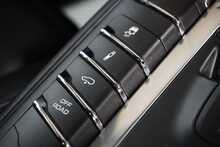 Porsche Macan Gen 2 Turbo 2.9 V6 - U2492