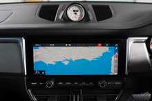 Porsche Macan Gen 2 Turbo 2.9 V6 - U2492