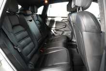 Porsche Macan Gen 2 Turbo 2.9 V6 - U2492