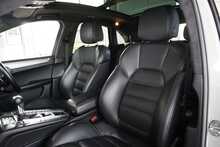 Porsche Macan Gen 2 Turbo 2.9 V6 - U2492