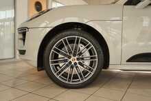 Porsche Macan Gen 2 Turbo 2.9 V6 - U2492