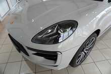 Porsche Macan Gen 2 Turbo 2.9 V6 - U2492
