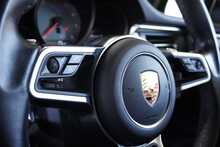 Porsche Macan Gen 2 3.0T V6 'S' PDK - U2520