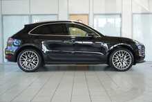 Porsche Macan Gen 2 3.0T V6 'S' PDK - U2520