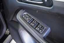 Porsche Macan Gen 2 3.0T V6 'S' PDK - U2520